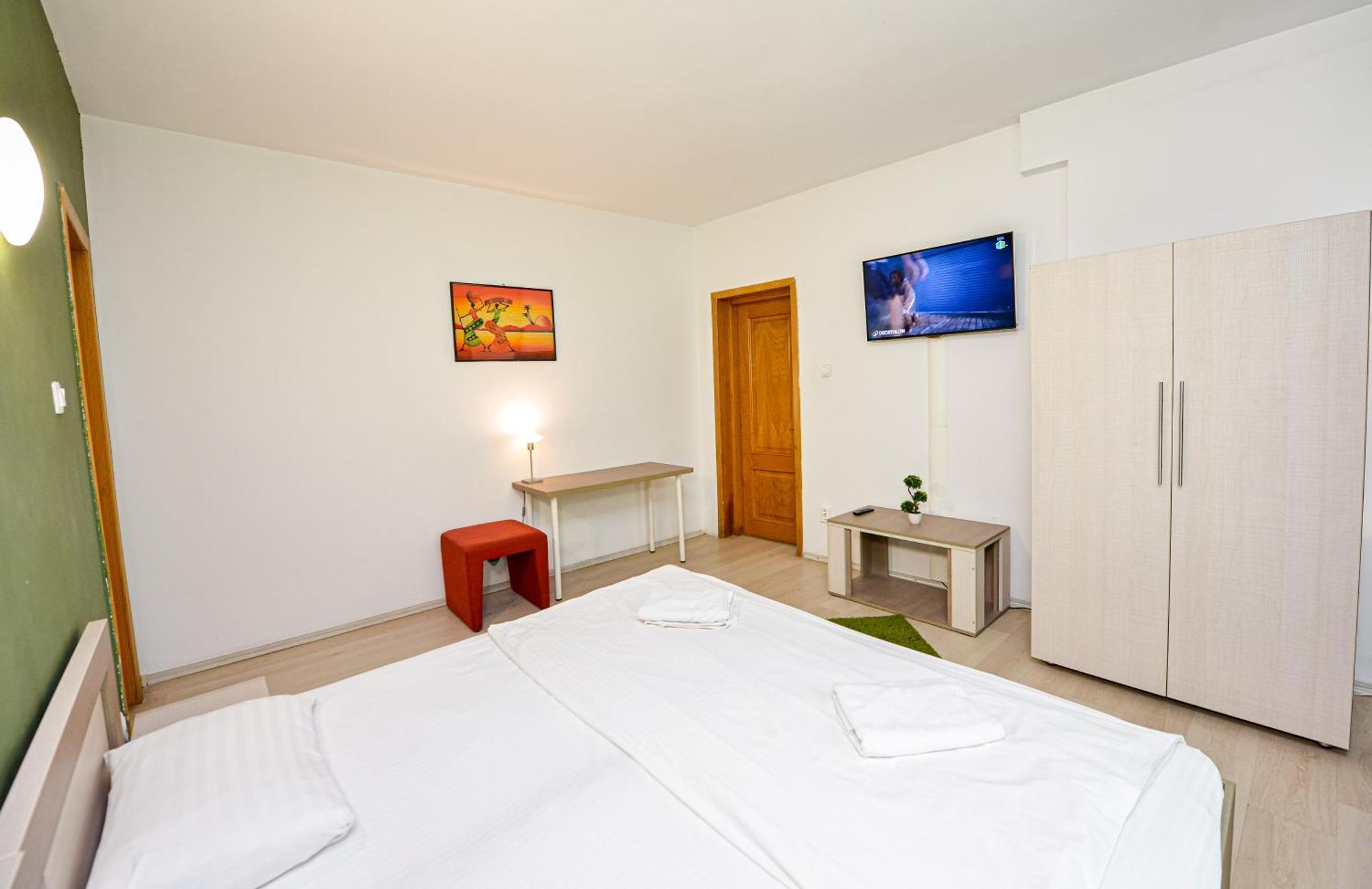 The Lincoln Suites - Central Shabbat Friendly Apartments Bukarest Exterior foto
