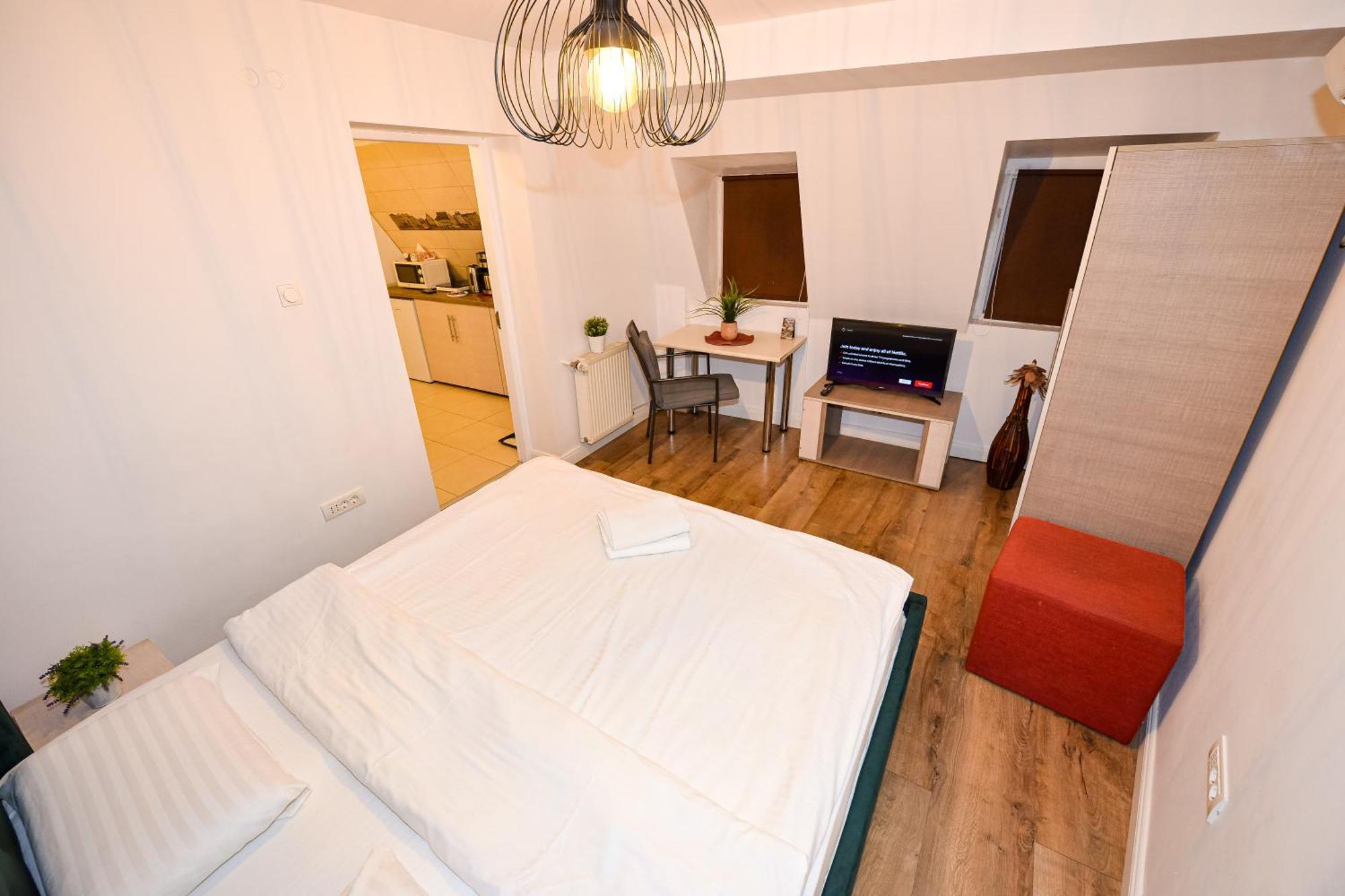 The Lincoln Suites - Central Shabbat Friendly Apartments Bukarest Exterior foto