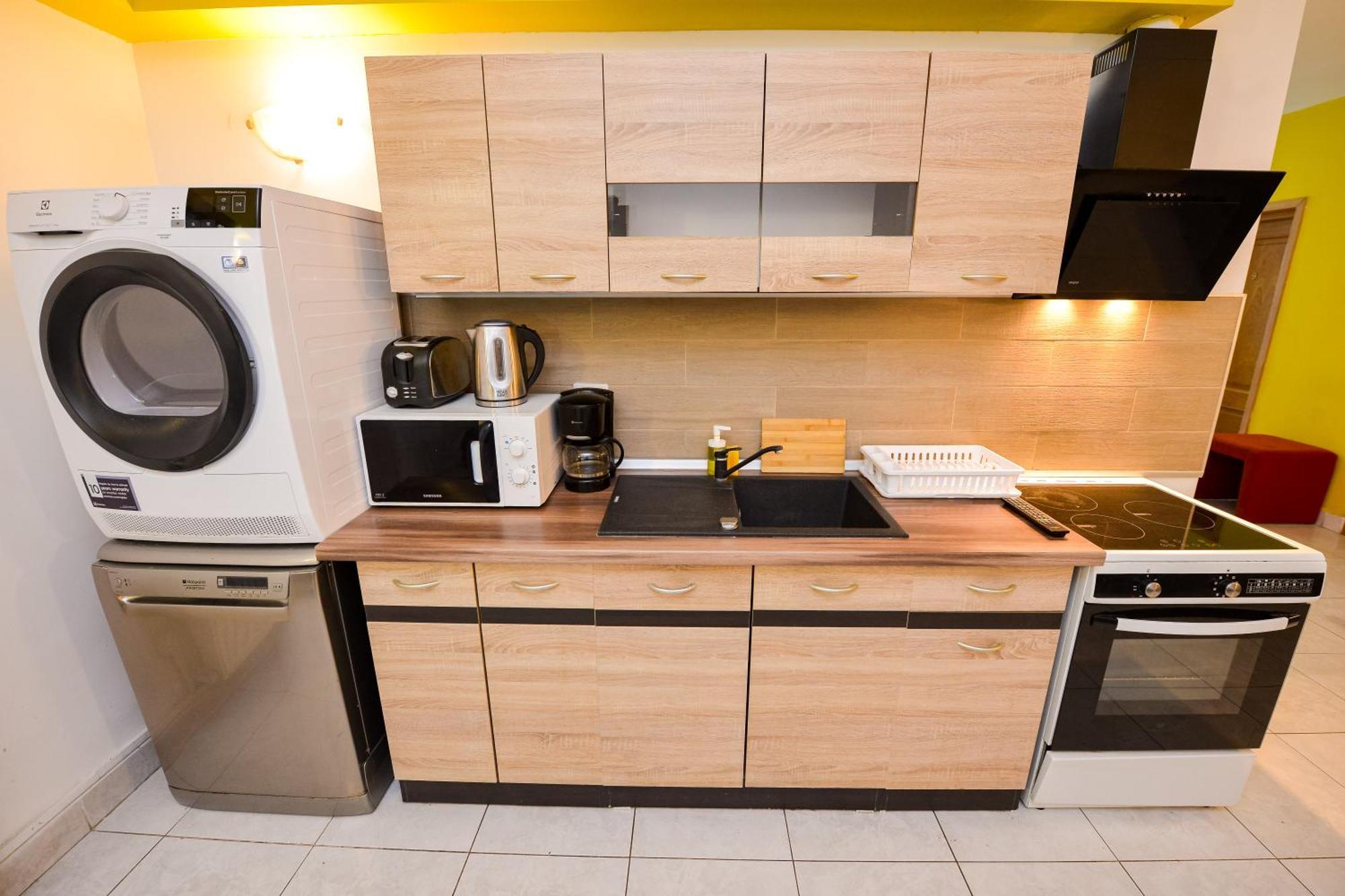 The Lincoln Suites - Central Shabbat Friendly Apartments Bukarest Exterior foto