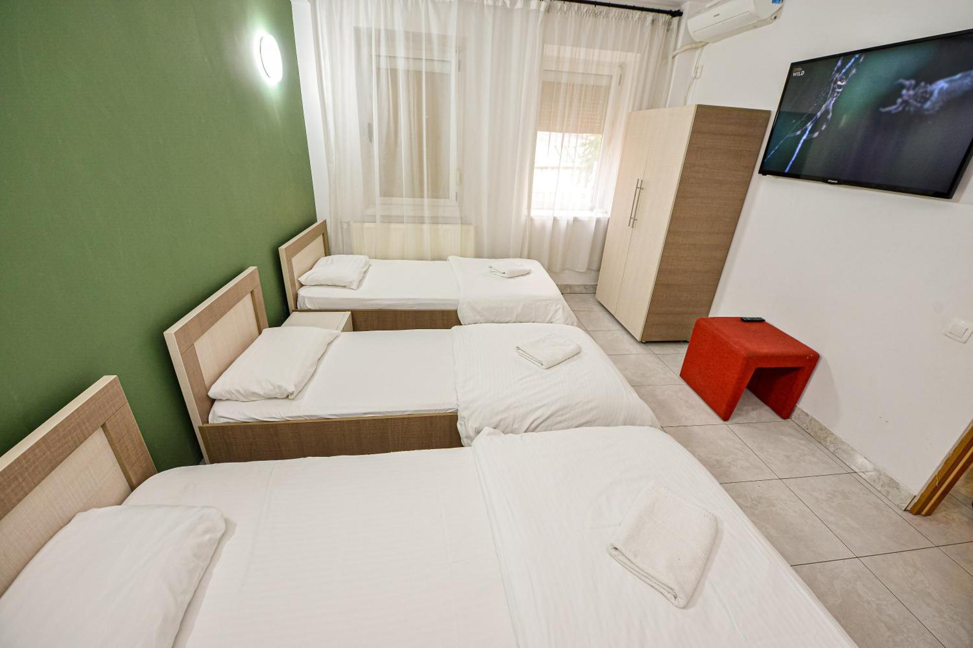 The Lincoln Suites - Central Shabbat Friendly Apartments Bukarest Exterior foto